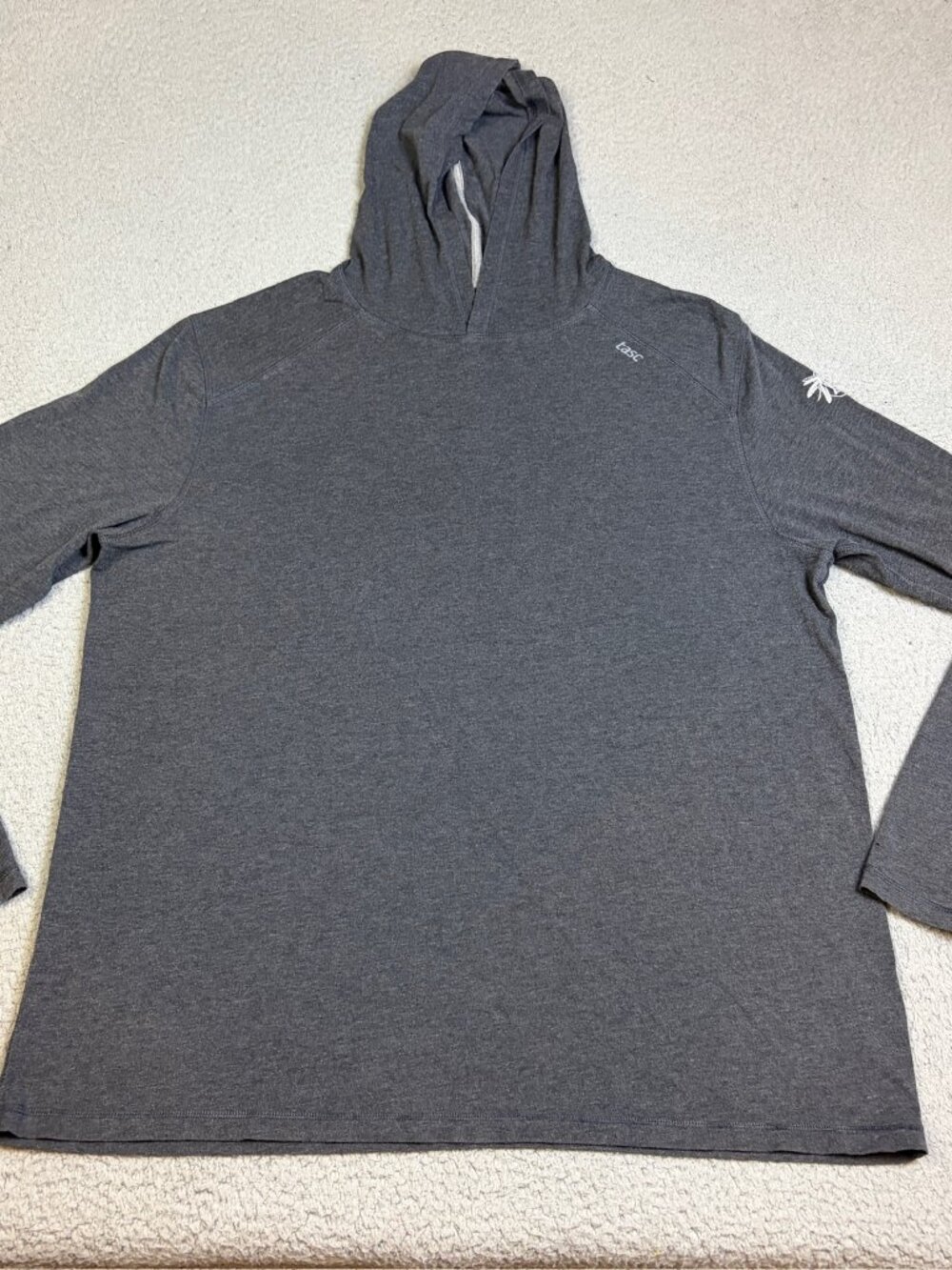 Tasc Hoodie Mens Size XL Gray Lightweight Stretch Performance Casual Hooded